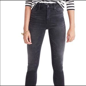 10 inch cropped high rise with raw hem